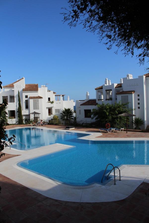 2149-Amazing Groundfloor 3 Bedrooms On Golf, Pools Alcaidesa Bagian luar foto