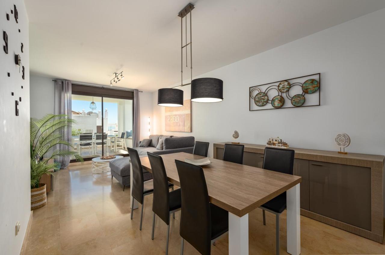 2149-Amazing Groundfloor 3 Bedrooms On Golf, Pools Alcaidesa Bagian luar foto